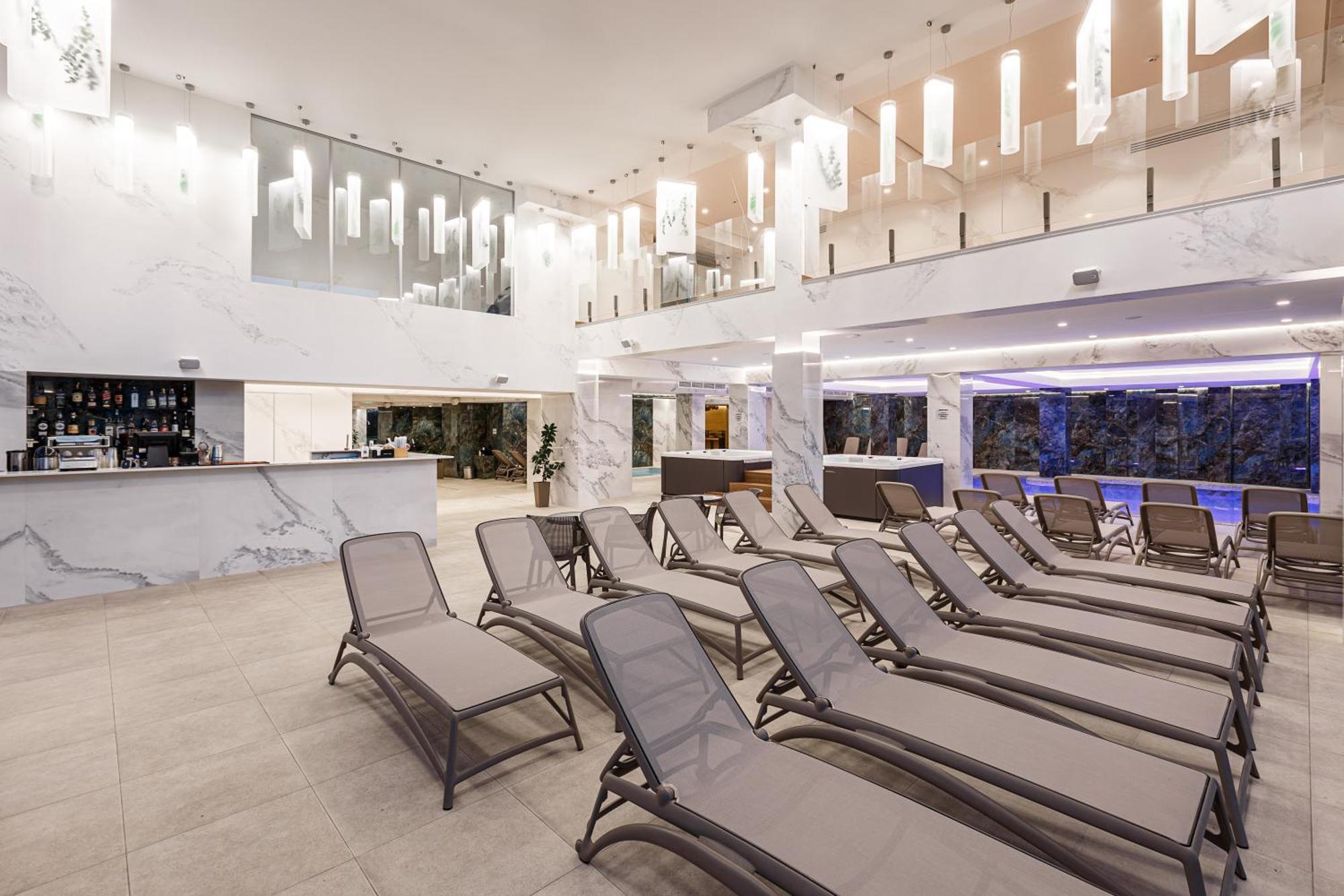 Tavel Hotel & Spa Bukovel Exterior photo